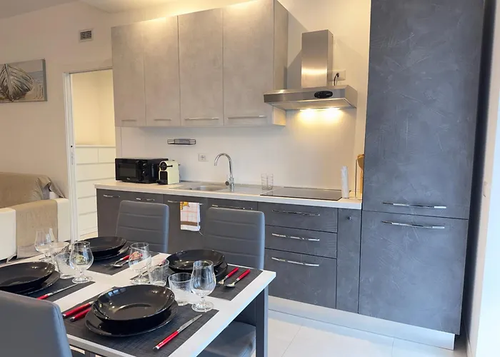 Apartment 10 Minutes' Walk From The Railway Station Alassio