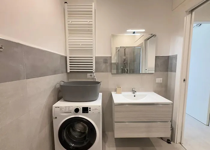 10 Minutes' Walk From The Railway Station